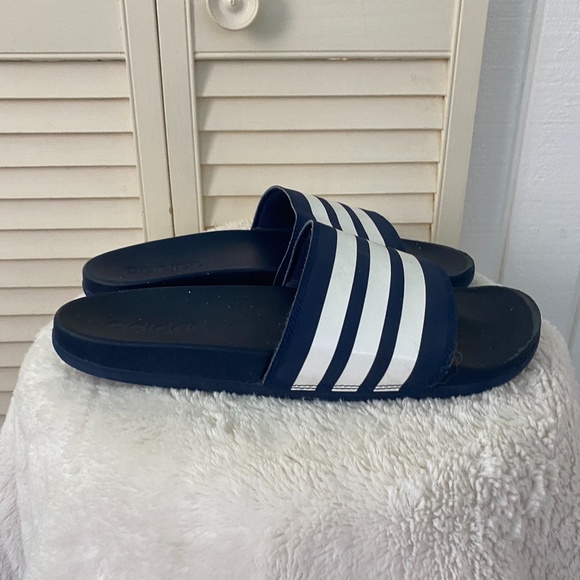 adilette navy